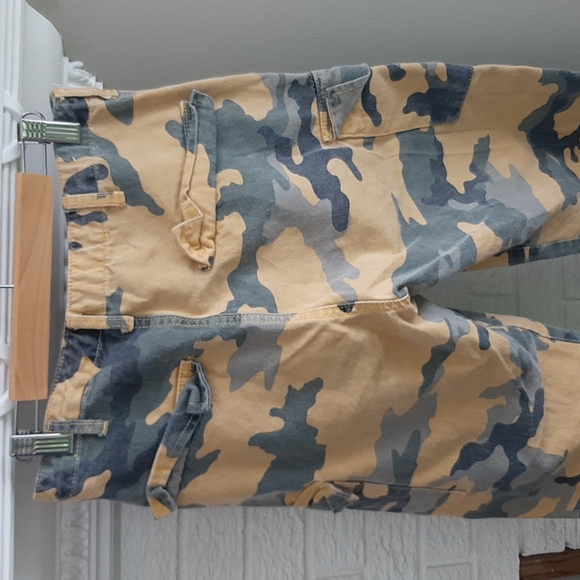 Women's Mid Rise Streetwear Society Cargo Military Pattern Pants Jeans Size XS - Picture 6 of 14